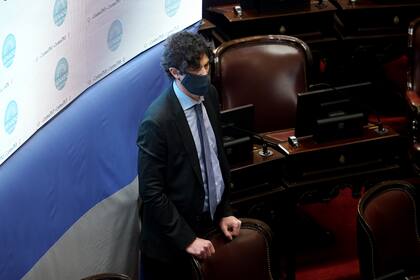 Martín Lousteau, presente en el recinto durante la sesión del Senado