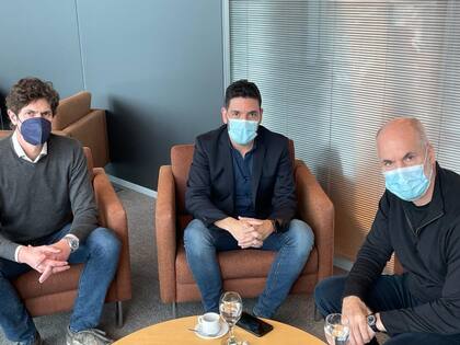 Martín Lousteau y Horacio Rodríguez Larreta. El jefe de Gobierno porteño sugirió que el radical hiciera un dossier de propuestas económicas de Juntos por el Cambio. La mesa nacional estuvo de acuerdo.