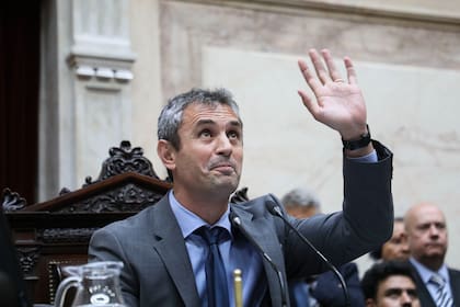 Martín Menem este jueves en su primera sesión como presidente de la Cámara de Diputados