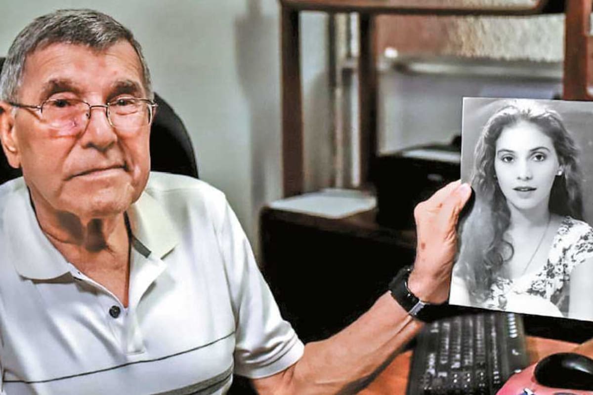 Martín Mestre guarda en su casa los documentos e imágenes recopilados durante todo este tiempo de investigación (Crédito: Semana)