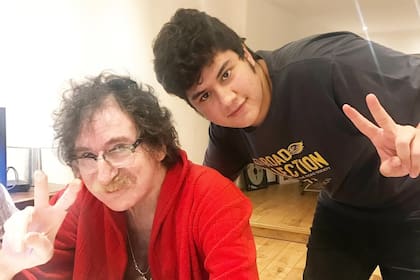Martín Páez Roth creció envuelto en un ambiente artístico y hoy se destaca como productor