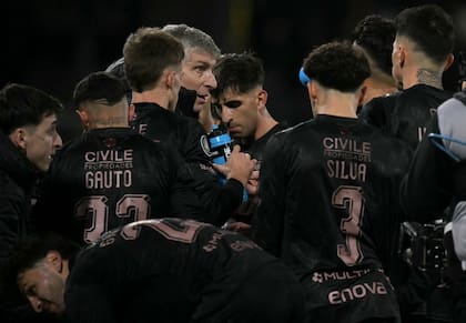 Martín Palermo volvió a Platense, donde es muy querido por haberle hecho creer al club que podía soñar en grande