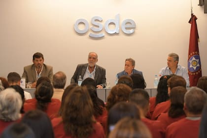 Martín Pochat, presidente del Grupo OSDE, en la ceremonia de entrega.