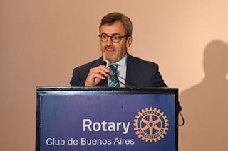 Por qué un bife en Buenos Aires cuesta “el doble que en París”, según el titular de la UIA