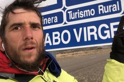 Martín Rospide llegó ayer a Cabo Vírgenes, Santa Cruz, que es el kilómetro 0 donde empieza la ruta 40, la cual recorrió en 136 días.