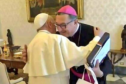 Martín saludó al Papa durante la visita ad limina que le hicieron los obispos en el Vaticano