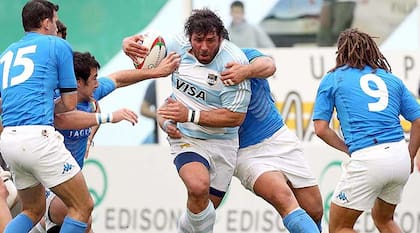 Martín Scelzo con la camiseta de los Pumas, en un choque contra Italia