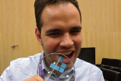 Martín Volpe con el trofeo del tercer puesto