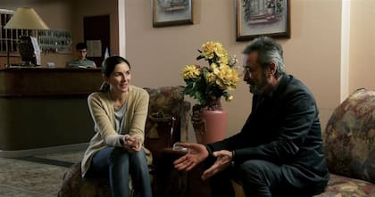 Martínez, como el escritor del film