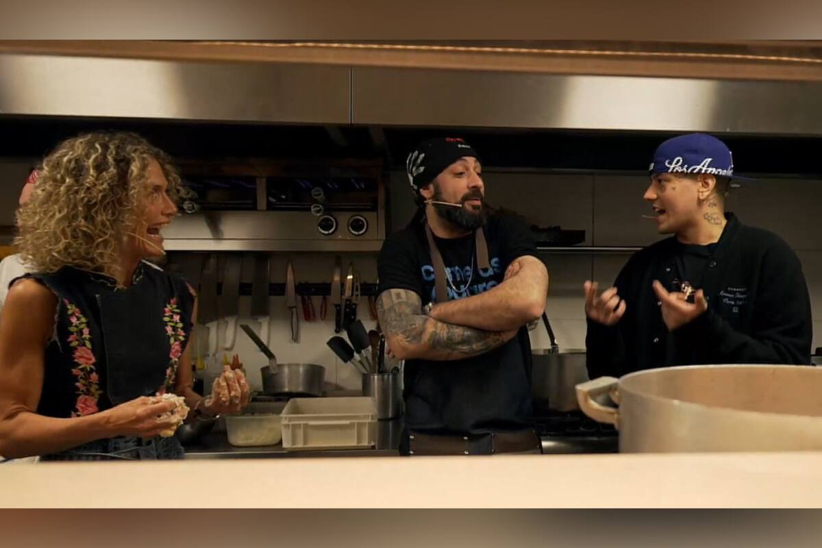 Maru Botana y Duki se encontraron en la cocina del restaurante en Pilar