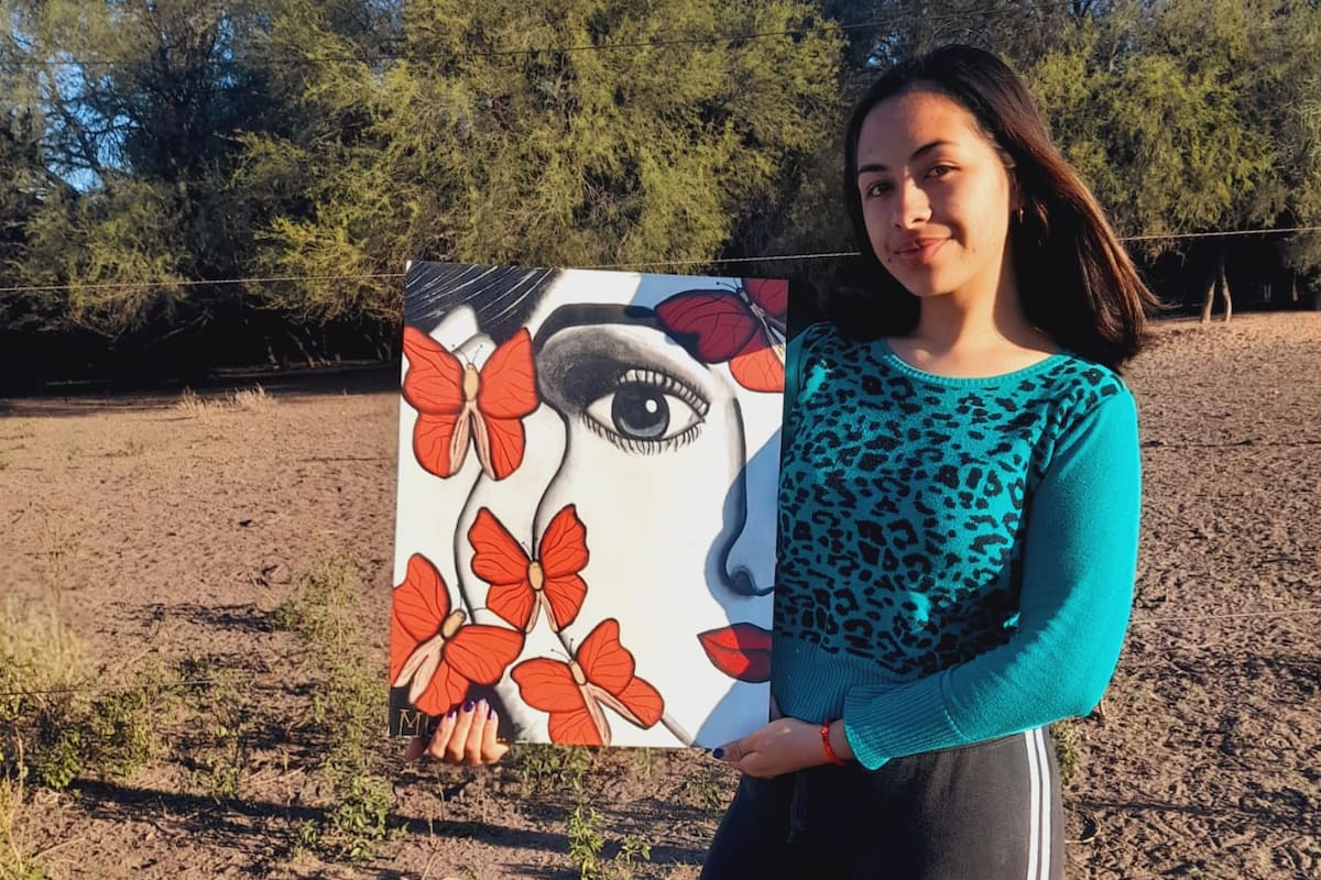 Maru cree que la pintura puede ayudar a que los niños contemplen el lugar donde viven y revaloricen el campo