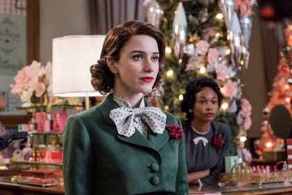Rachel Brosnahan, protagonista de The Marvelous Mrs. Maisel, la serie de Amazon Prime Video que fue la gran ganadora de los premios Emmy