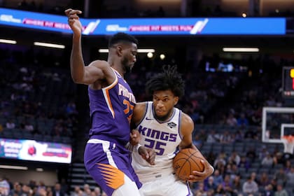 Marvin Bagley III, de Sacramento Kings, tiene en realidad una talla de 2,03
