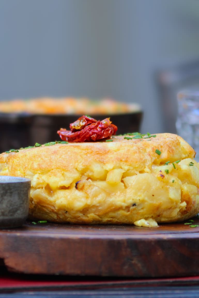 Más allá de la versión de la tortilla siempre va bien acompañada de vermuts o tragos
