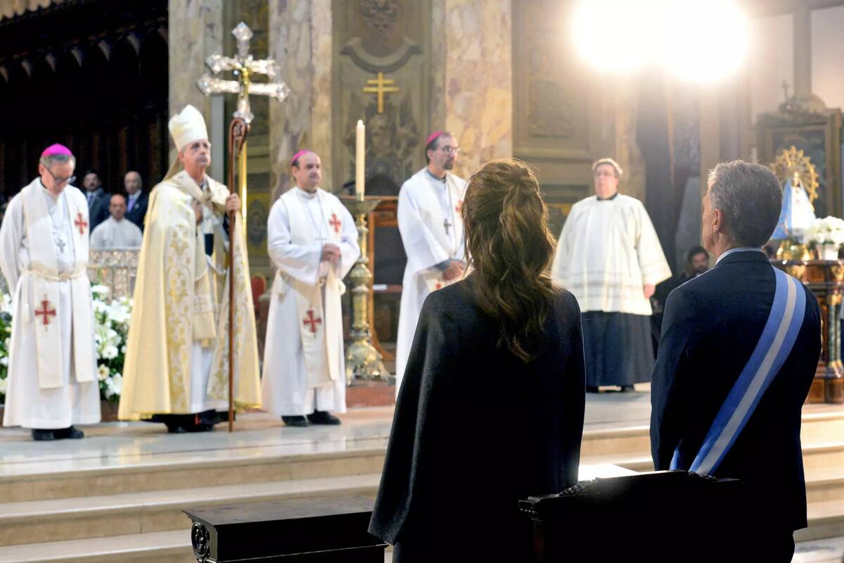 Más allá de los cortocircuitos de las últimas semanas por el apoyo a Moyano, representantes del Gobierno y la Iglesia negocian un entendimiento para modificar las contribuciones estatales al culto