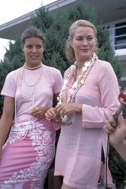 Más allá de que en 2023 arrasó, el rosa está entre sus colores favoritos desde siempre. Le queda tan bien que lo incluye de día, de noche, en looks monocromáticos o apenas en algún detalle.