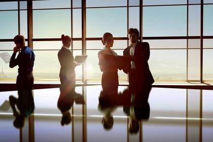 Más allá de ser un medio para obtener dinero, la actividad laboral abre oportunidades para la persona y la sociedad