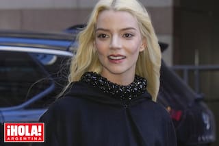 Anya Taylor-Joy hizo cinco cambios de looks en un solo día y uno llamó mucho la atención de sus fans: "Ovejita"