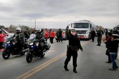 Más de 100 gendarmes fueron enviados a pedido de los habitantes de Cutral-Có