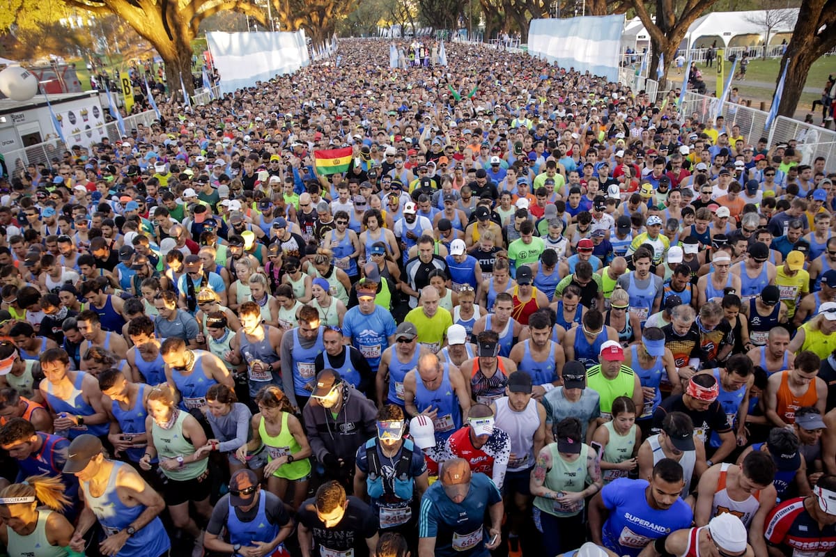 Más de 10.000 atletas, entre ellos 3000 extranjeros, participaron de la maratón de Buenos Aires