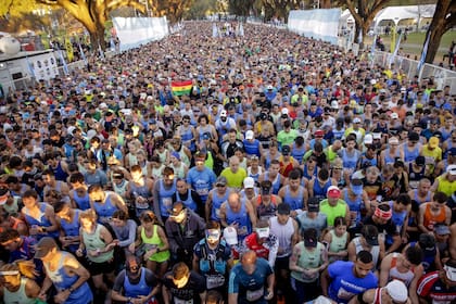 Más de 10.000 atletas, entre ellos 3000 extranjeros, participaron de la maratón de Buenos Aires