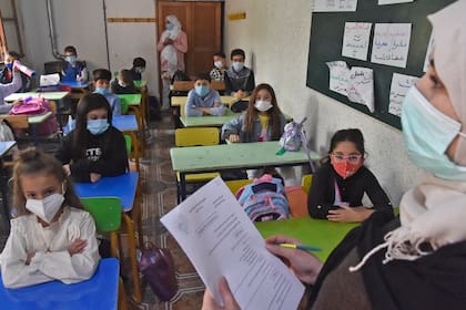 Más de 1200 niños en todo el mundo dejaron de ir a clase en algún momento de 2020 por la pandemia de coronavirus