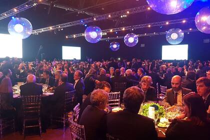 Más de 1200 personalidades del universo político, empresarial y sindical se reúnen en La Rural por la cena anual de Cippec