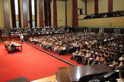 Brasil utiliza el ENEM como examen al final de la secundaria y como una de las herramientas de ingreso a la universidad