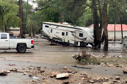 Más de 200 casas dañadas por inundación en Nuevo México