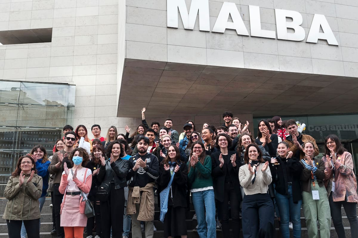Más de 200 jóvenes recorrieron las muestras de Malba invitados por el museo