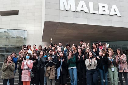 Más de 200 jóvenes recorrieron las muestras de Malba invitados por el museo