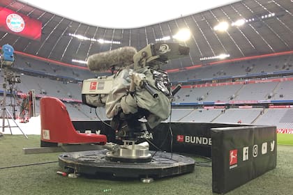 Más de 200 países tomarán la señal internacional de la Bundesliga, el primer torneo importante del mundo en regresar luego del receso obligado por la pandemia de coronavirus.