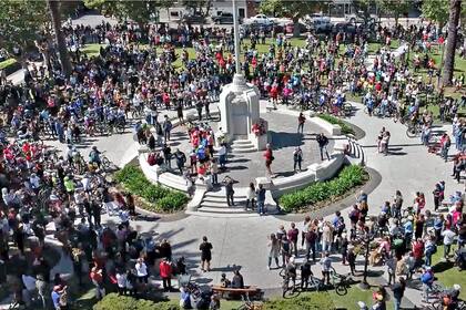 Más de 2000 vecinos exigieron justicia en Pergamino