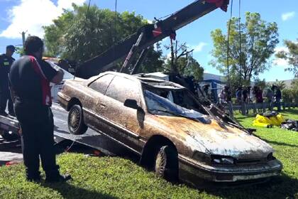Más de 30 automóviles fueron encontrados en el fondo de un lago de Doral, Florida