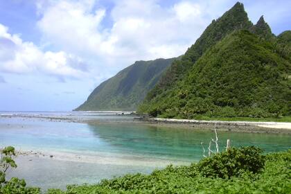 Más de 300 pasajeros quedaron varados en una playa desierta después de abordar un avión con destino a Sydney