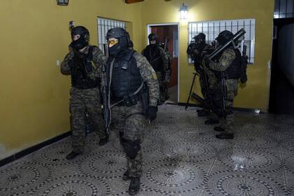 Más de 400 agentes federales participaron ayer en el operativo
