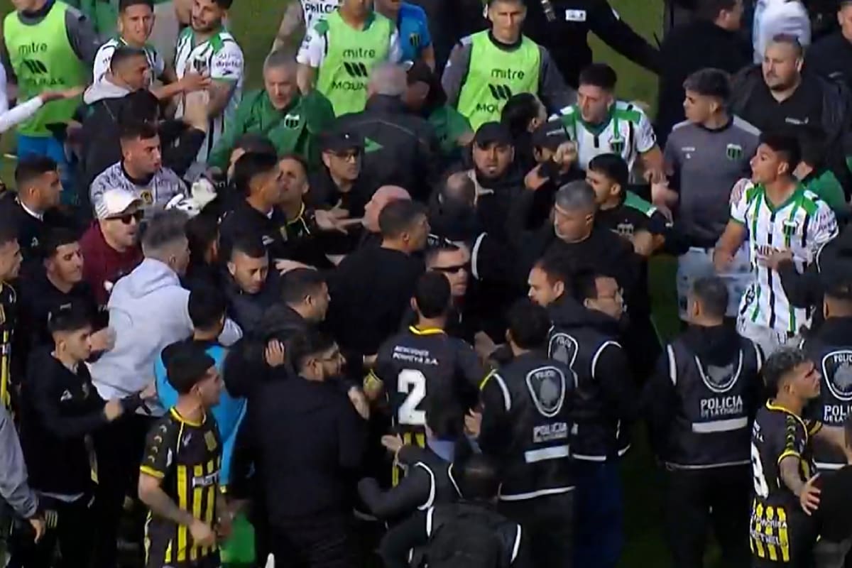 Más de 50 personas formaron parte del tumulto generalizado luego del triunfo de Almirante Brown sobre Chicago en Mataderos