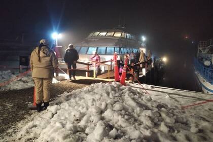Más de 800 personas fueron trasladadas por agua hasta el Puerto de Bariloche