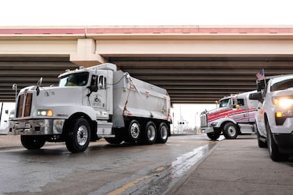 Más de 8.000 vuelos cancelados debido a la tormenta invernal que azota gran parte de EEUU