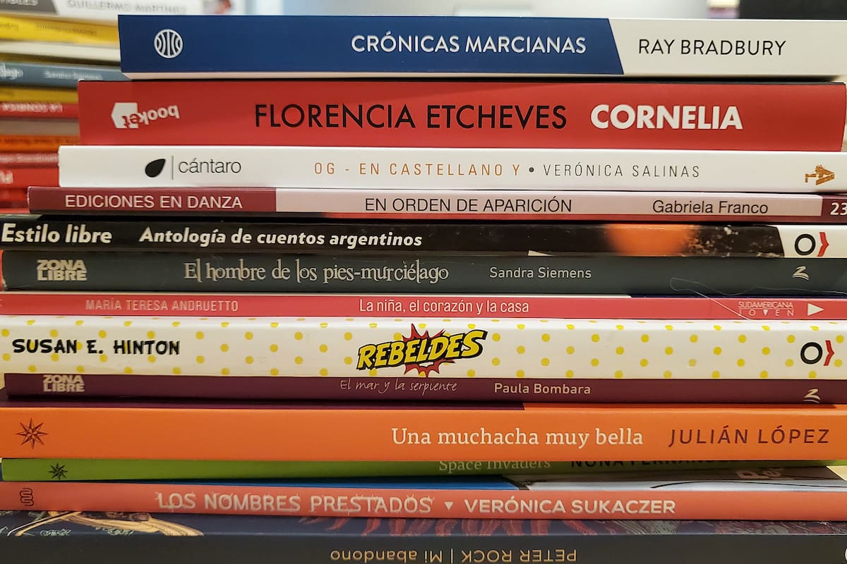 Más de cien mil libros de autores y géneros variados llegaron a las bibliotecas escolares de los secundarios porteños
