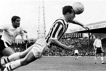 Más de la mitad de los 168 goles de Jeff Astle fueron convertidos de cabeza