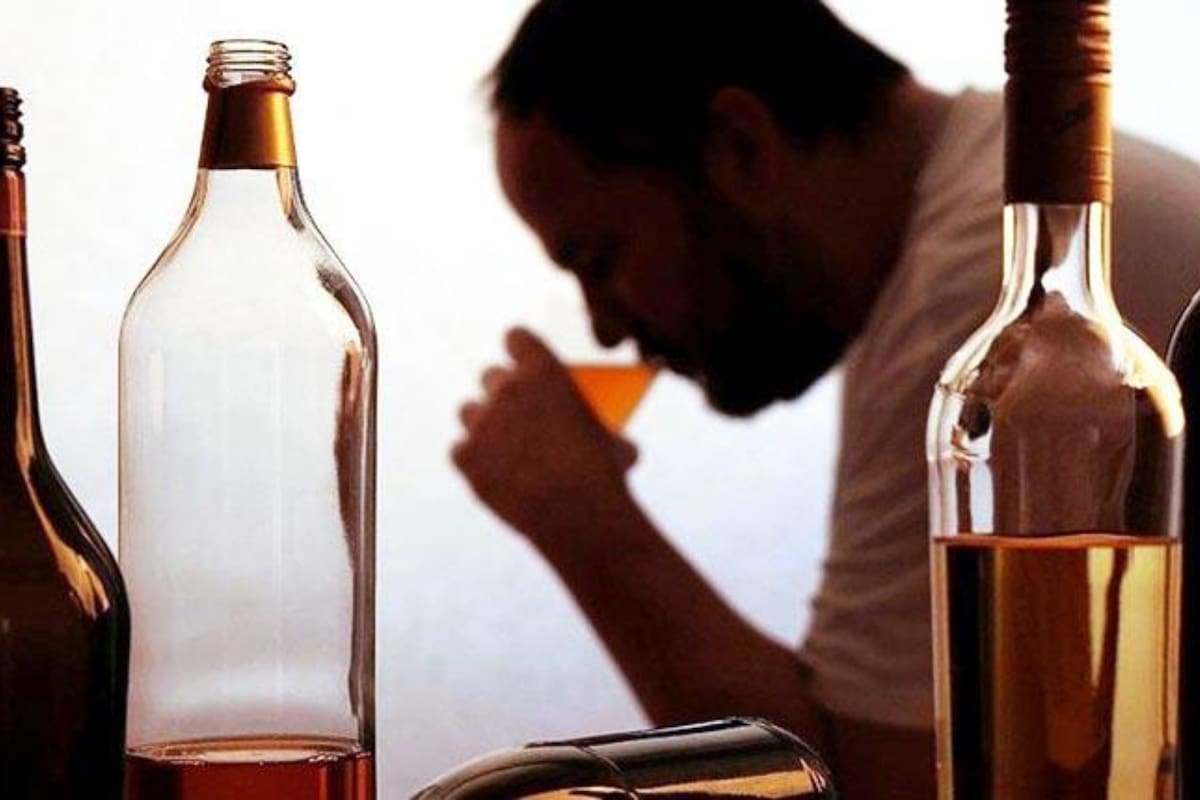 Más de la mitad de los adolescentes escolarizados de Argentina (sean varones o mujeres) consumen alcohol, proporción que alcanza a casi el 80 % a partir de los 17 años