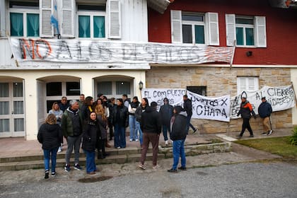 Más de medio centenar de trabajadores que se desempeñaban allí durante todo el año fueron desvinculados