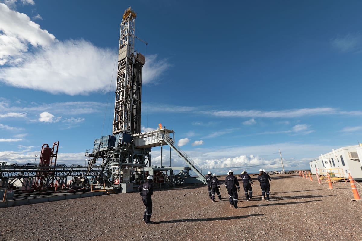 Más de mil empresas de 15 provincias argentinas trabajaron en el área Fortín de Piedra de Tecpetrol, integrando una red de bienes, servicios e insumos