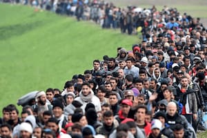 Más de un millón de migrantes y refugiados cruzaron a Europa en 2015, lo que desató una crisis mientras los países luchaban por hacer frente a la afluencia