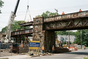 La MTA reemplazará tres puentes centenarios del LIRR en Long Island: dónde estarán las obras