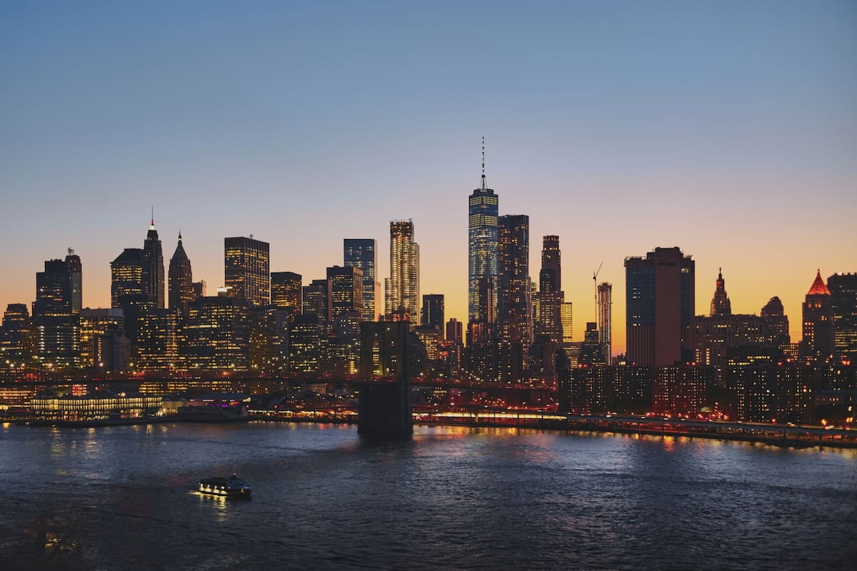 Más del 50 % de las familias de Nueva York están catalogadas como “agobiadas por el alquiler” (Archivo)