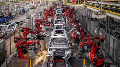 Más del 50% de los autos vendidos en China son eléctricos. A nivel global, 1 de cada 4 vehículos vendidos en 2025 fue eléctrico, según la Agencia Internacional de Energía