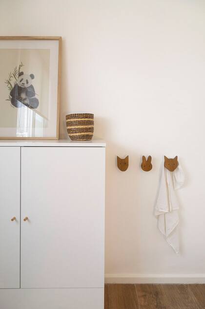 Más detalles con encanto en el dormitorio de Anita.