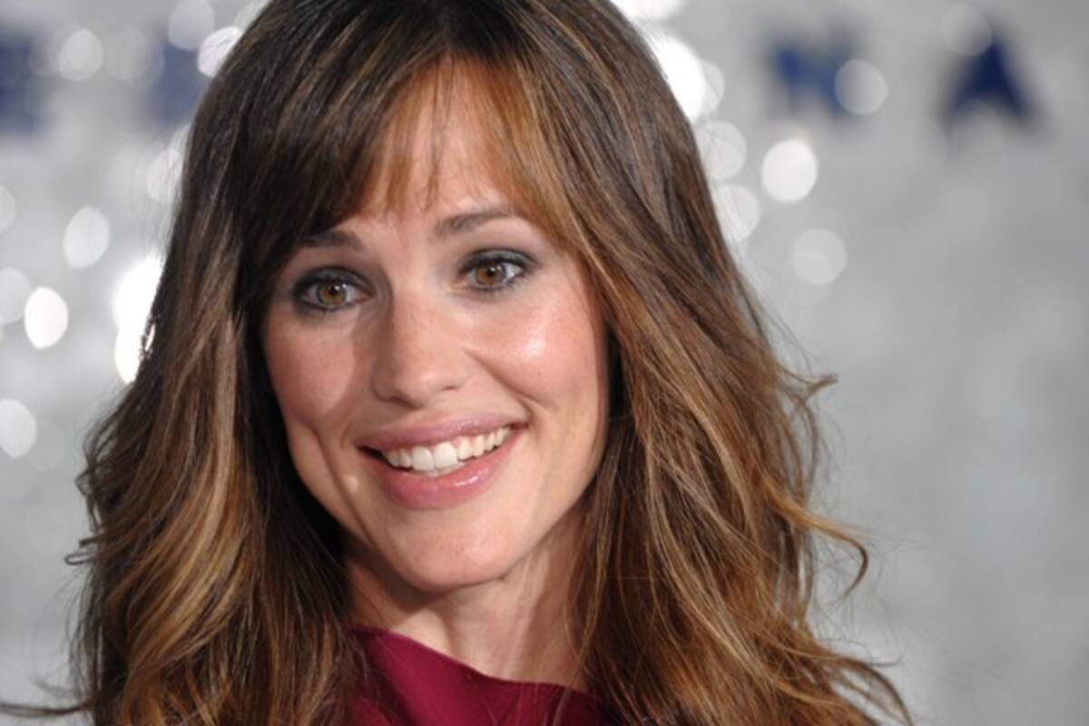 Más famosos solidarios... Jennifer Garner se sumó a una buena causa: juntar fondos para una fundación que ayuda a menores.